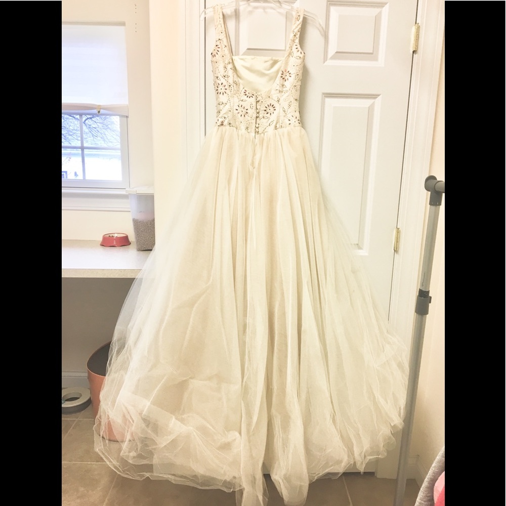 Vintage Janell Berte Wedding Gown
